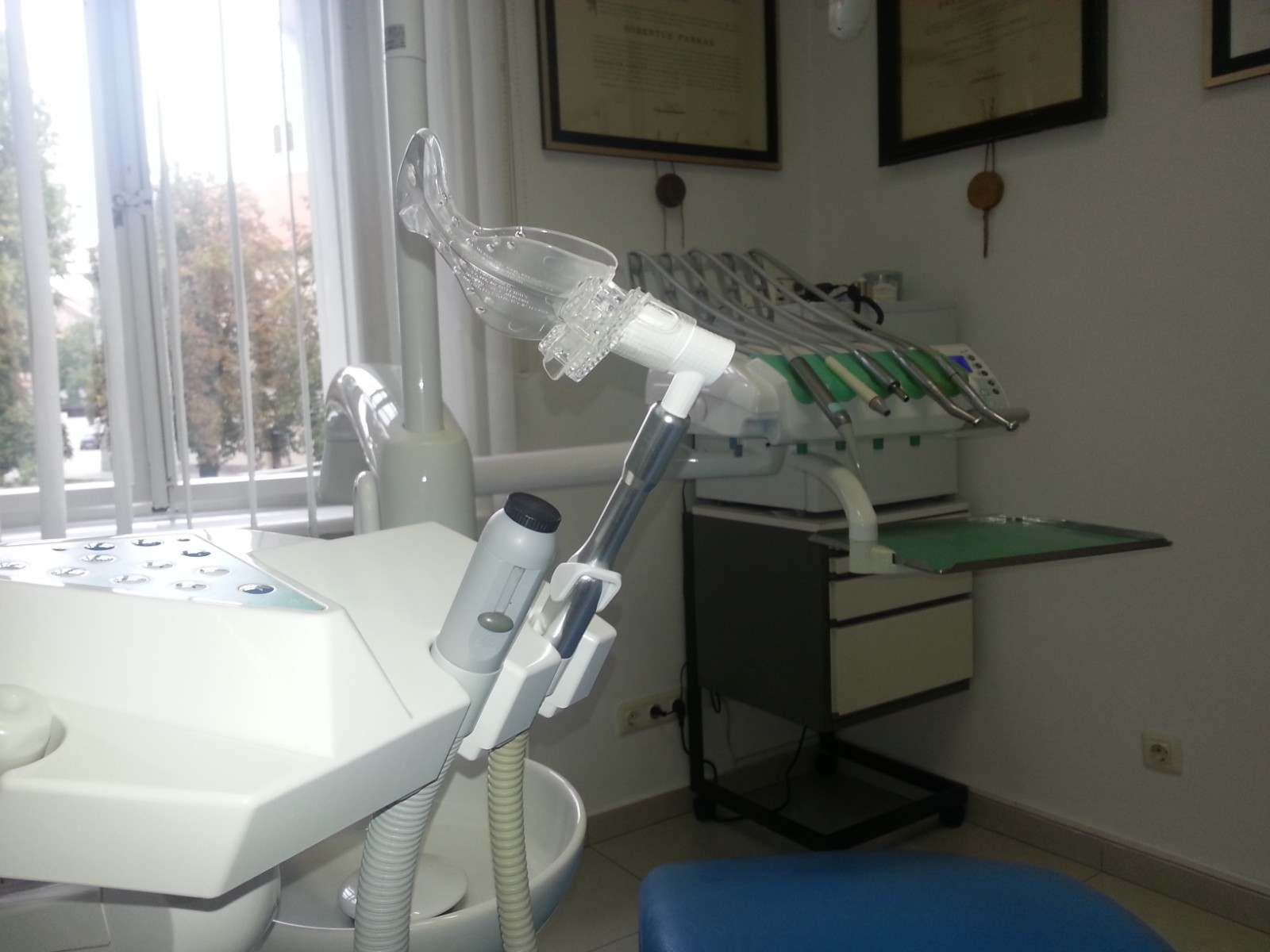 UNI Adapter TERMO -connect DryShield mouthpieces directly to your suction ha