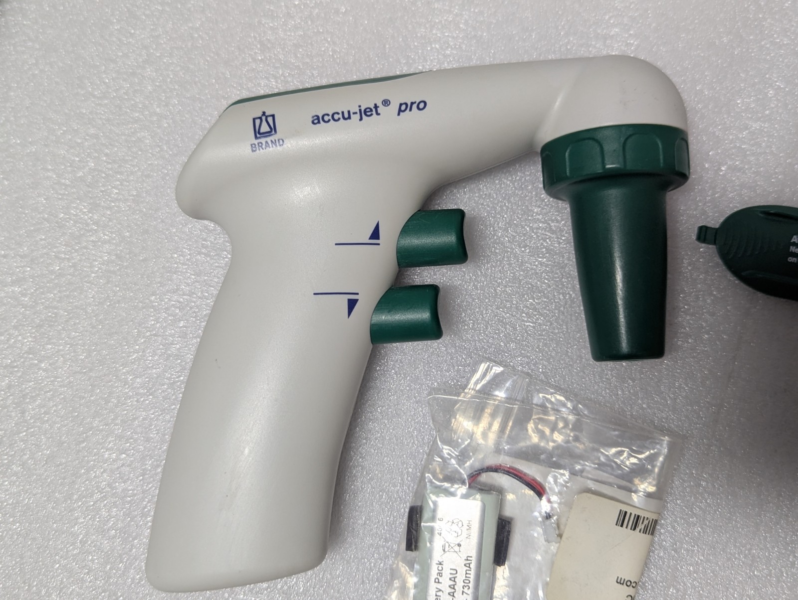 BrandTECH Accu-Jet/AccuJet PRO Pipette Controller, w/charger & extras. Pre-owned