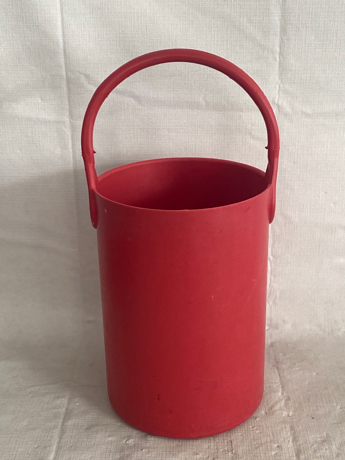 Lab Rubber Safety Carrier Bucket With Handle for 2.5L & 4L Bottles 16” H x 7”OD