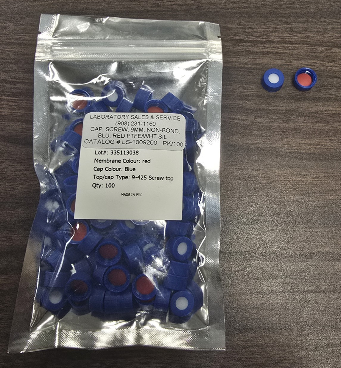 CAP, SCREW, 9MM, NON-BOND, BLU, RED PTFE/WHT SIL PK/100