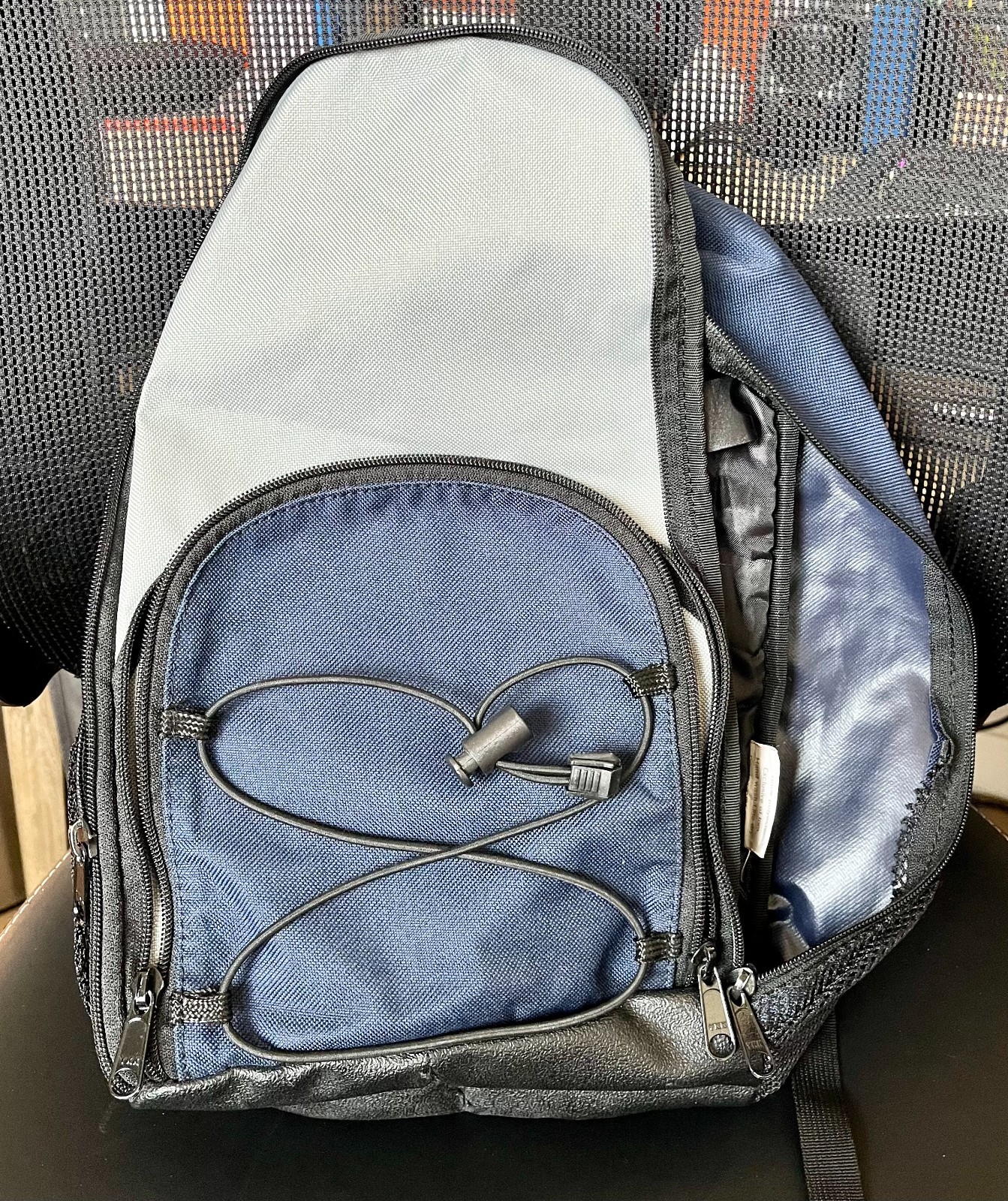 Cardinal Health Kangaroo Joey Feeding Pump Mini Backpack Blue 770026