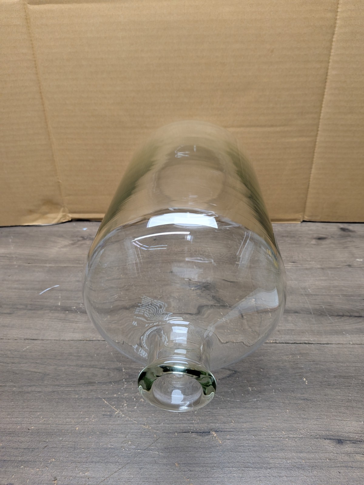 NOS PYREX 1585-9L is a heavy-wall, 9-liter borosilicate glass serum bottle