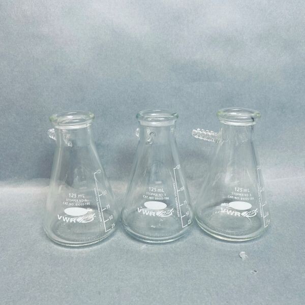 VWR Filtering Flask Heavy Wall 125 ml Side Hose Connection Lot of 3 Flasks