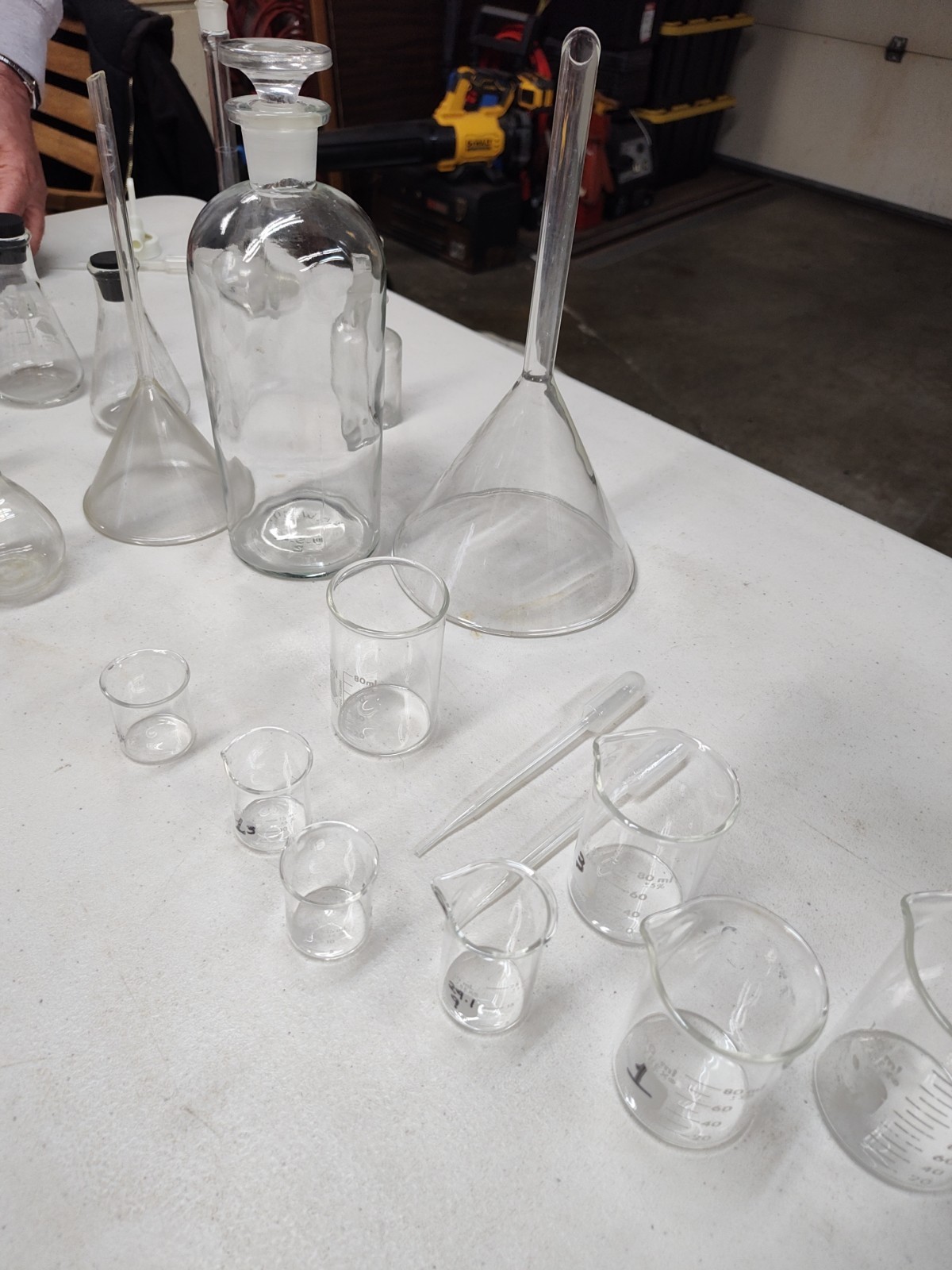 Pyrex & Kimex Glass Vacuum Flasks Beakers Tubes Lids Lab Chemistry Huge Lot