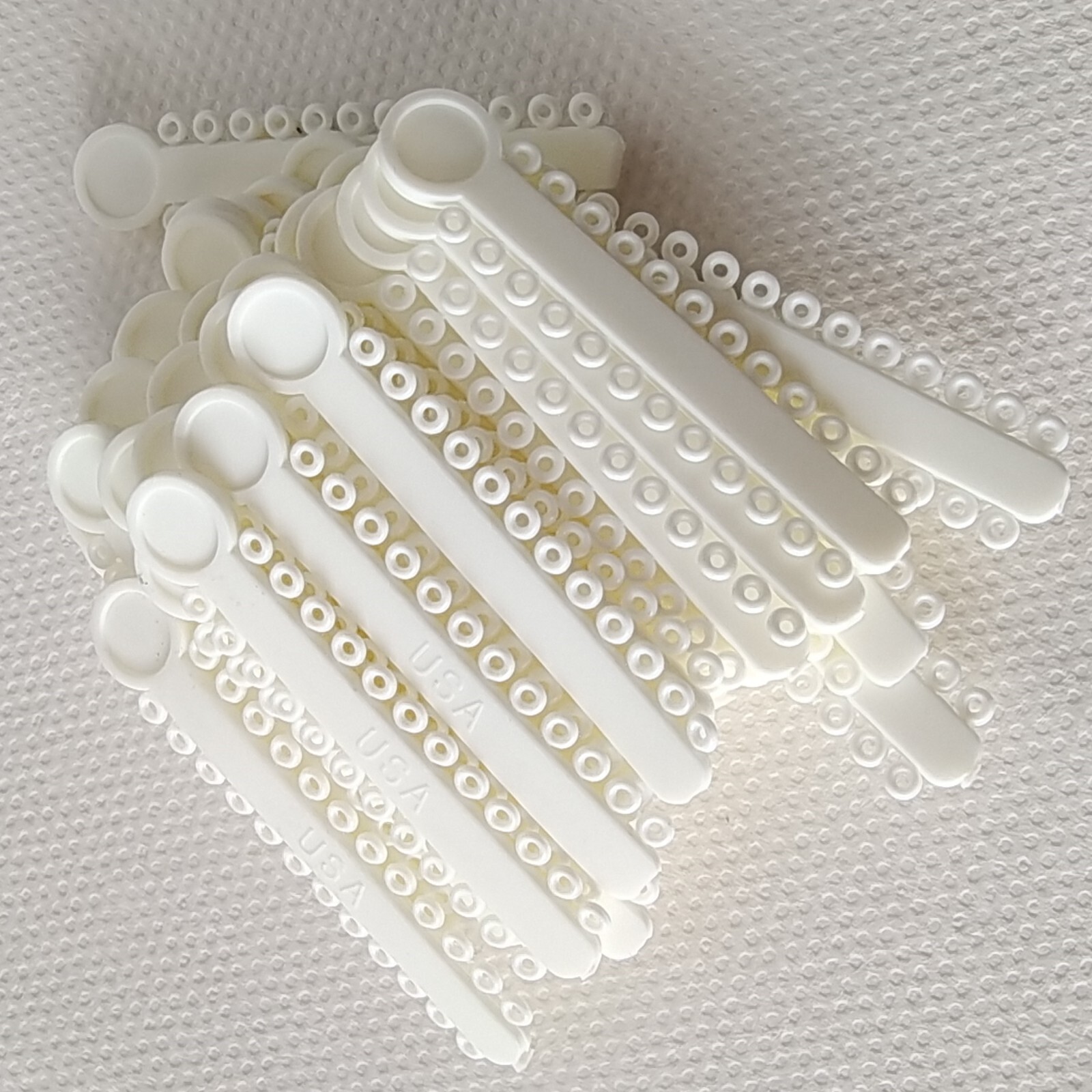 1 Bag Dental Orthodontic Ligature Ties Elastic Rubber Bands 35 Colors 1008 Pcs