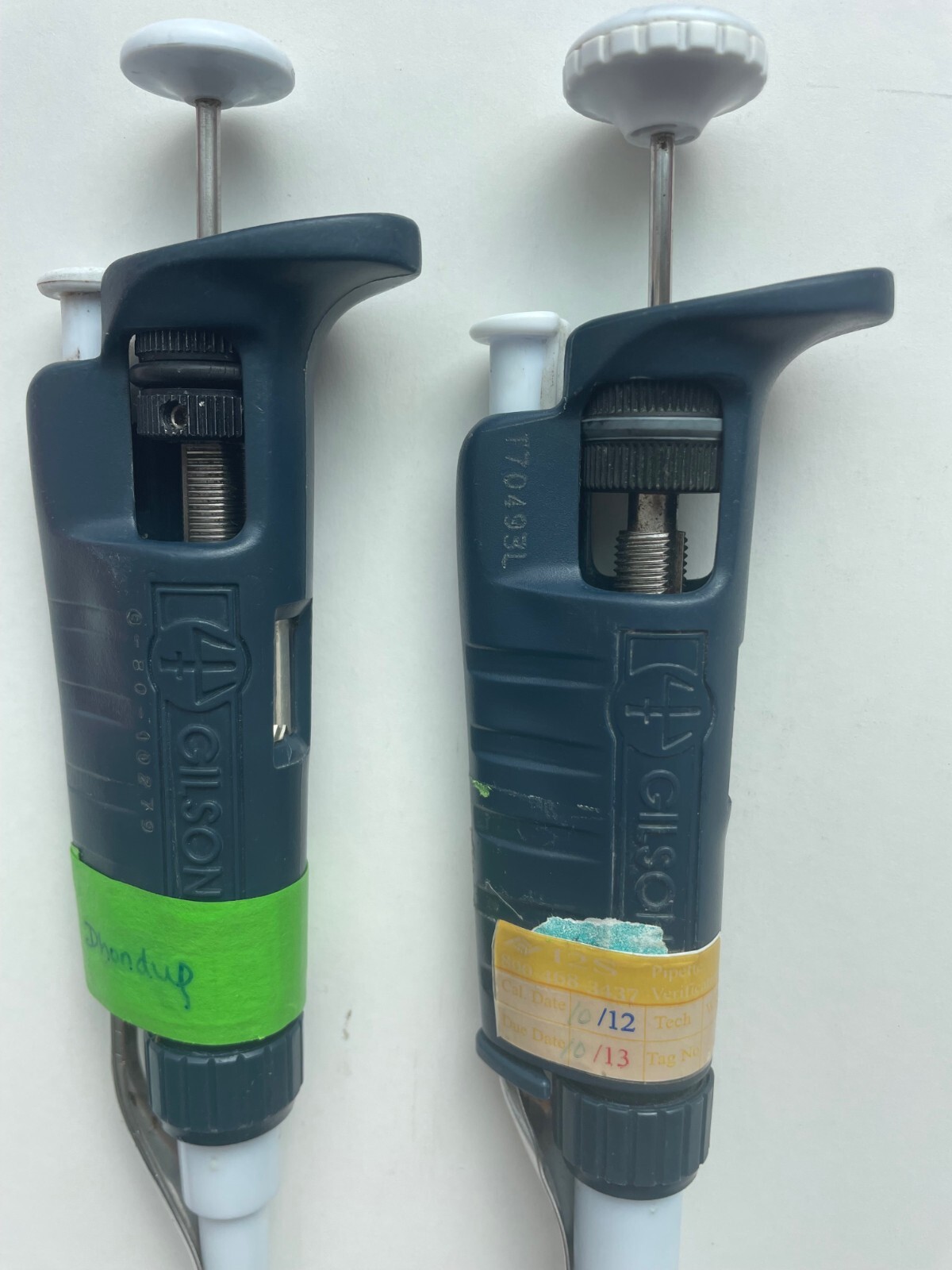 2 Gilson Pipetman P1000 & P20 Plunger Single Channel Pipette Medical France