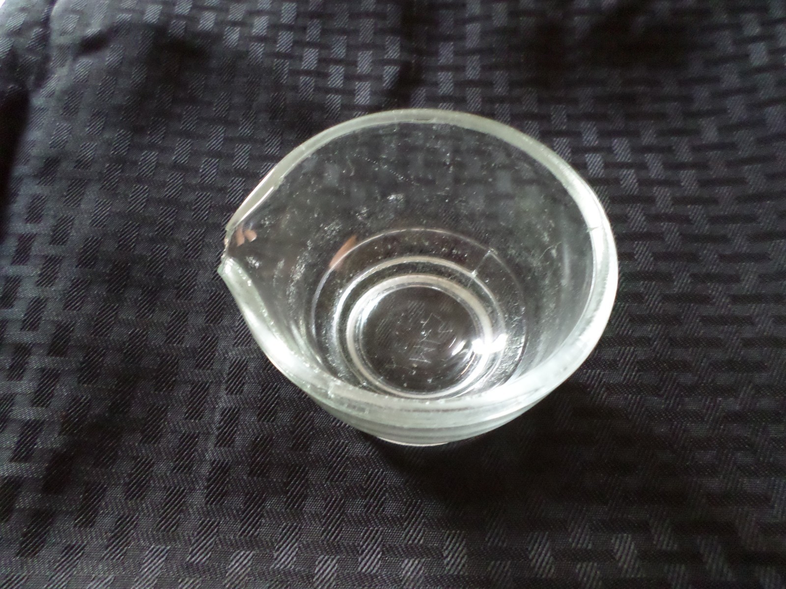 Unbranded Lab Glass Small 4oz Grinding Mortar Only, Chipped, 12-970B