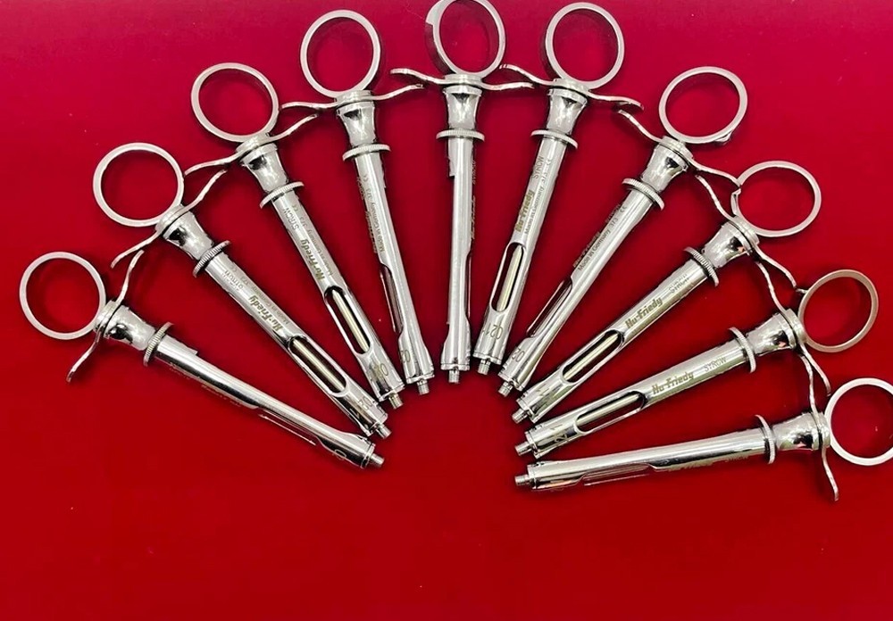 Hu-Friedy CW Style 30 Pcs Dental Anesthetic Aspirating 1.8ml Syringe SYRCW