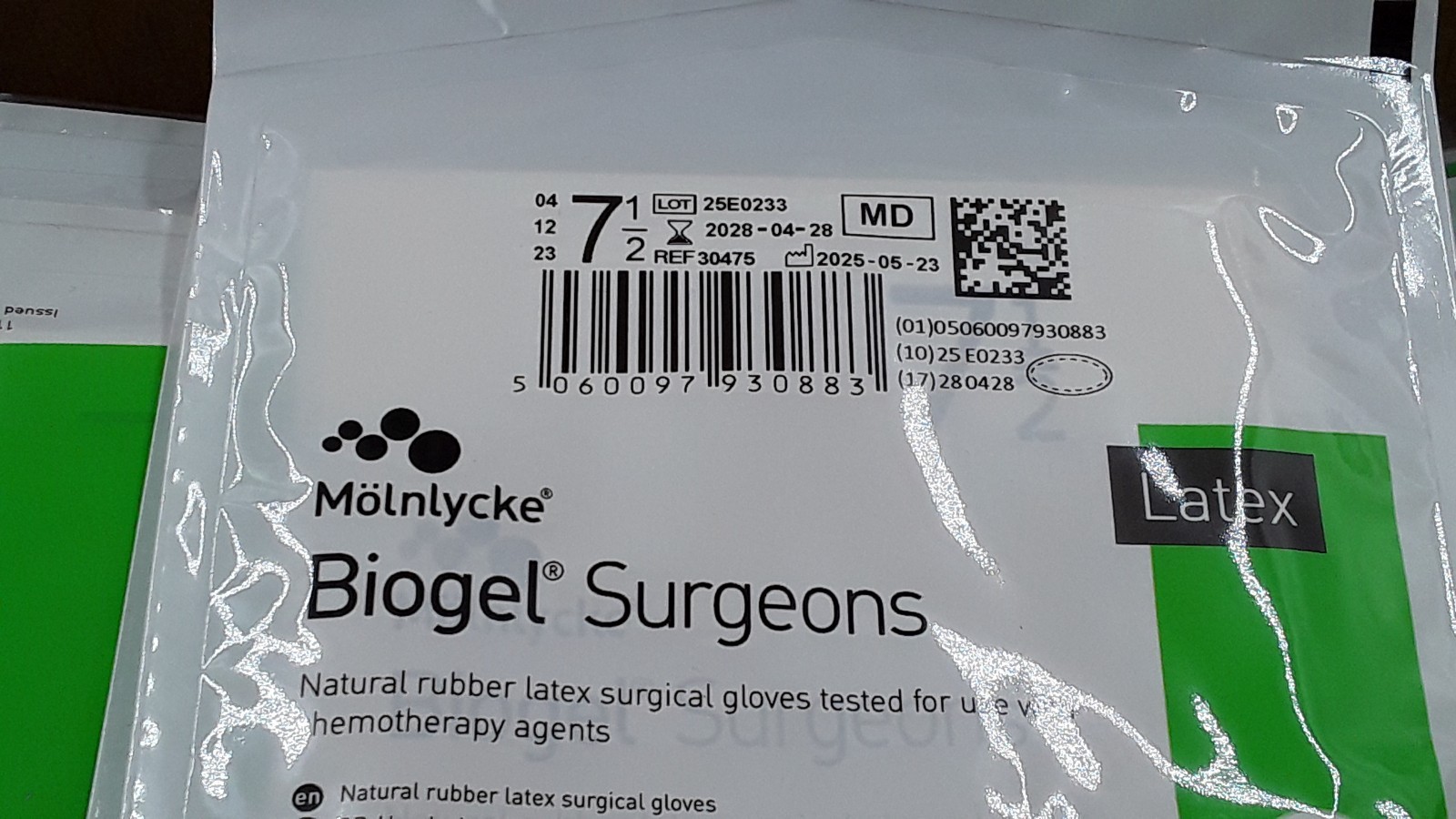 Molnlycke Biogel Surgeons Latex Surgical Gloves 7 1/2 Box of 100 REF 30475