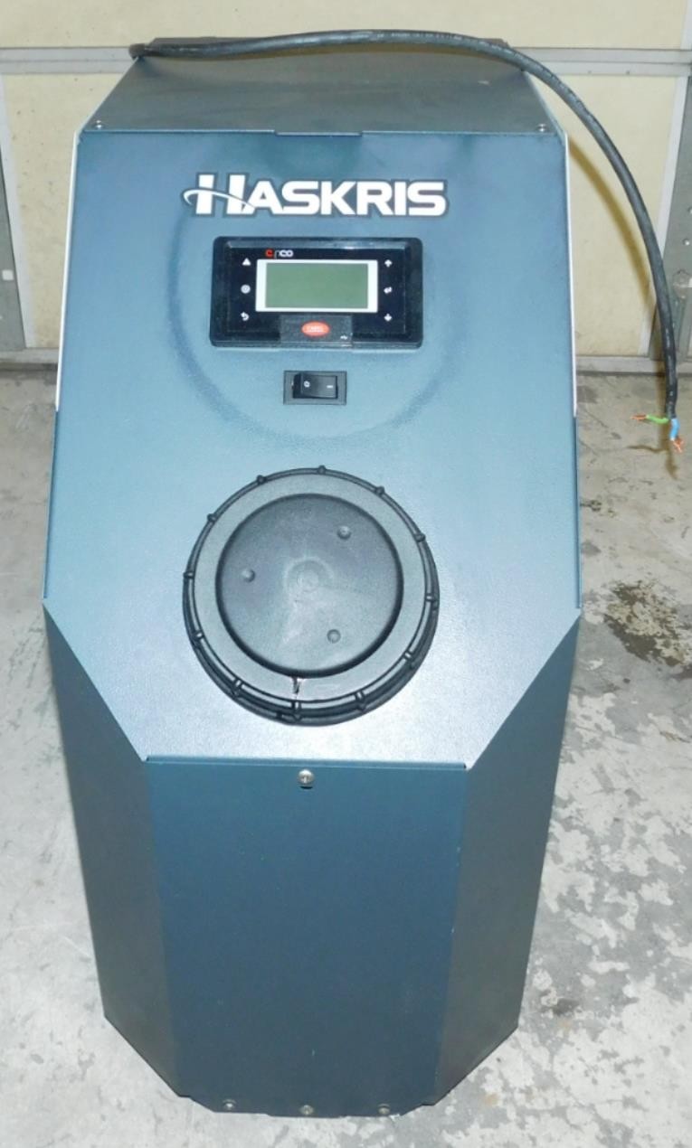 HASKRIS MODEL LX2-W5-CBXXXX-4 INDOOR AIR COOLED LAB WATER CHILLER (#4744)