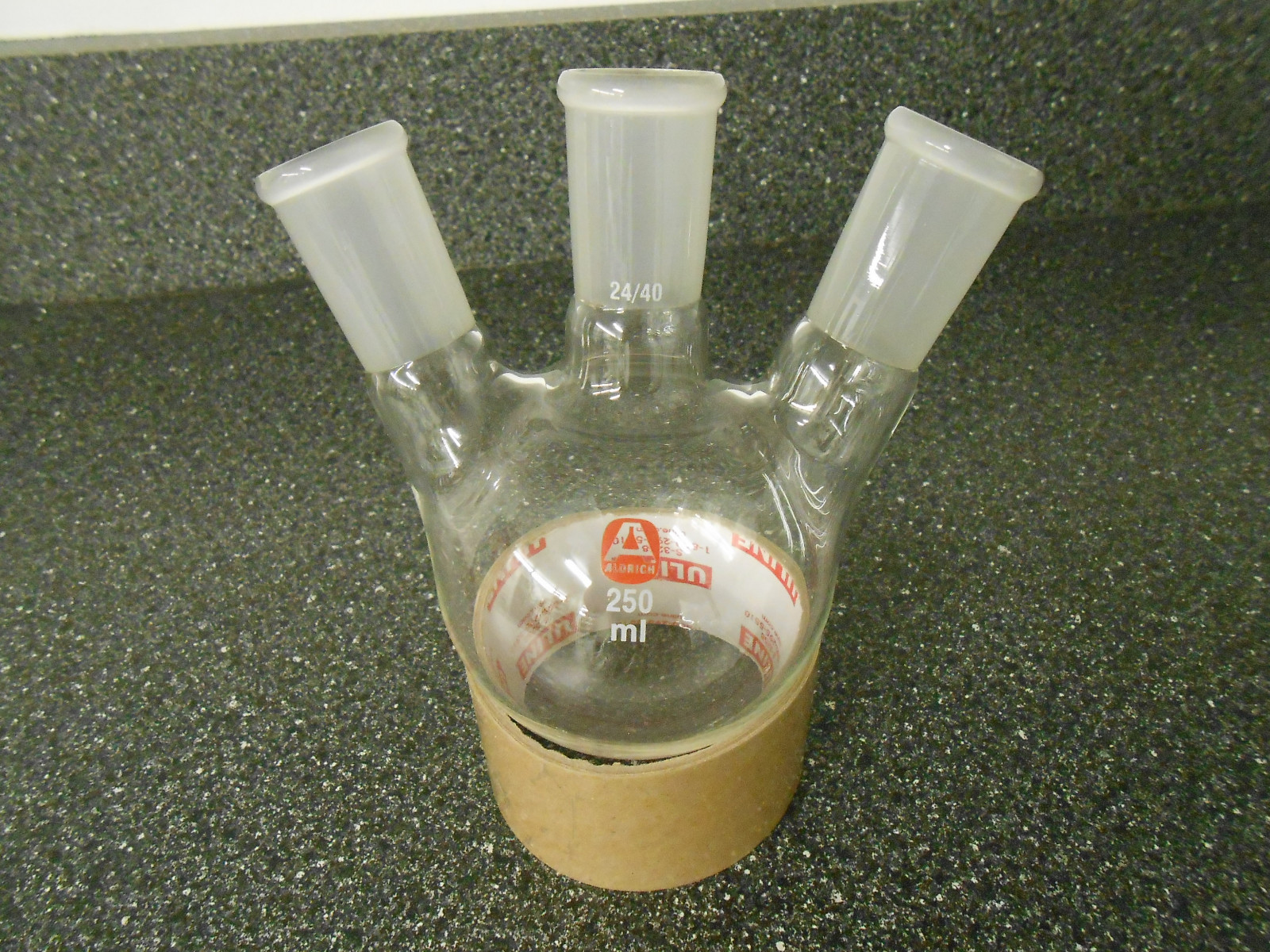 SIGMA ALDRICH 250ml Z418692 THREE NECKED ROUND BOTTOM FLASK