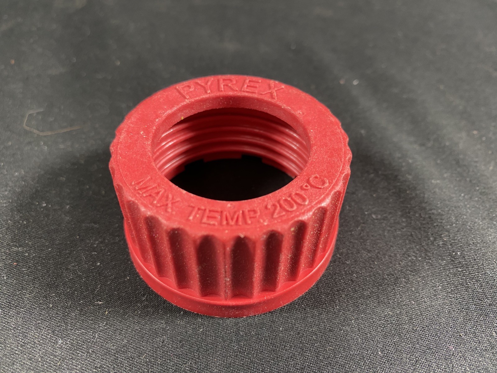 CORNING PYREX PBT Red Open Top High Temperature GL45 Screw Cap 1395-45HTSC 1/Pk
