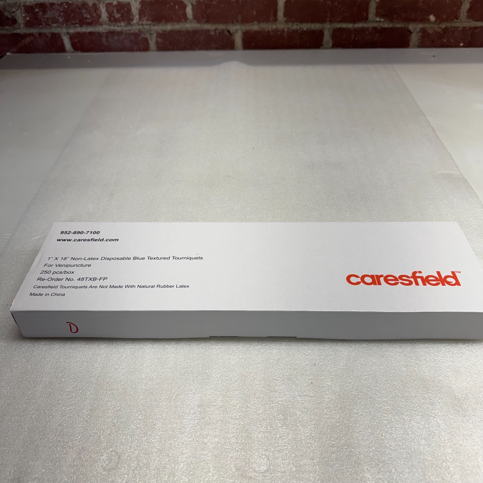 Caresfield 1″ x 18″ Non-Latex Disposable Blue Textured Tourniquet NEW