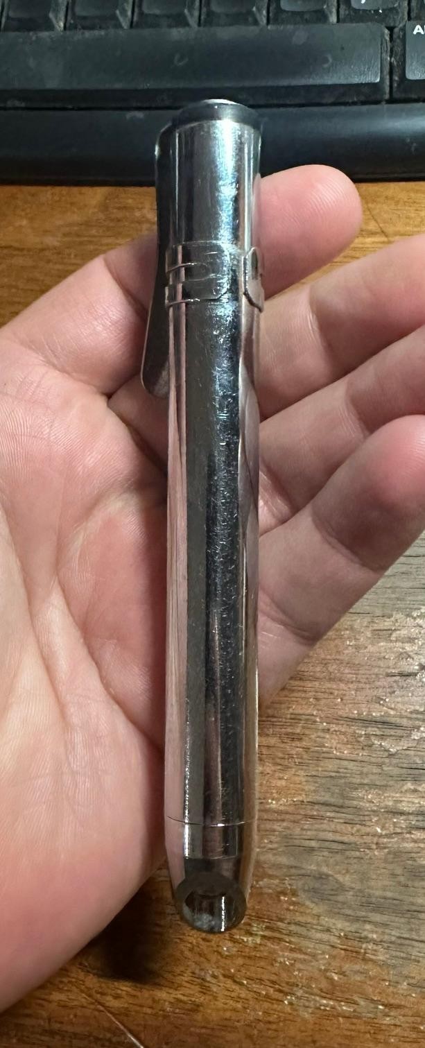 Vintage DR Doctors Pen Light Chrome Made In USA – WORKS GREAT!