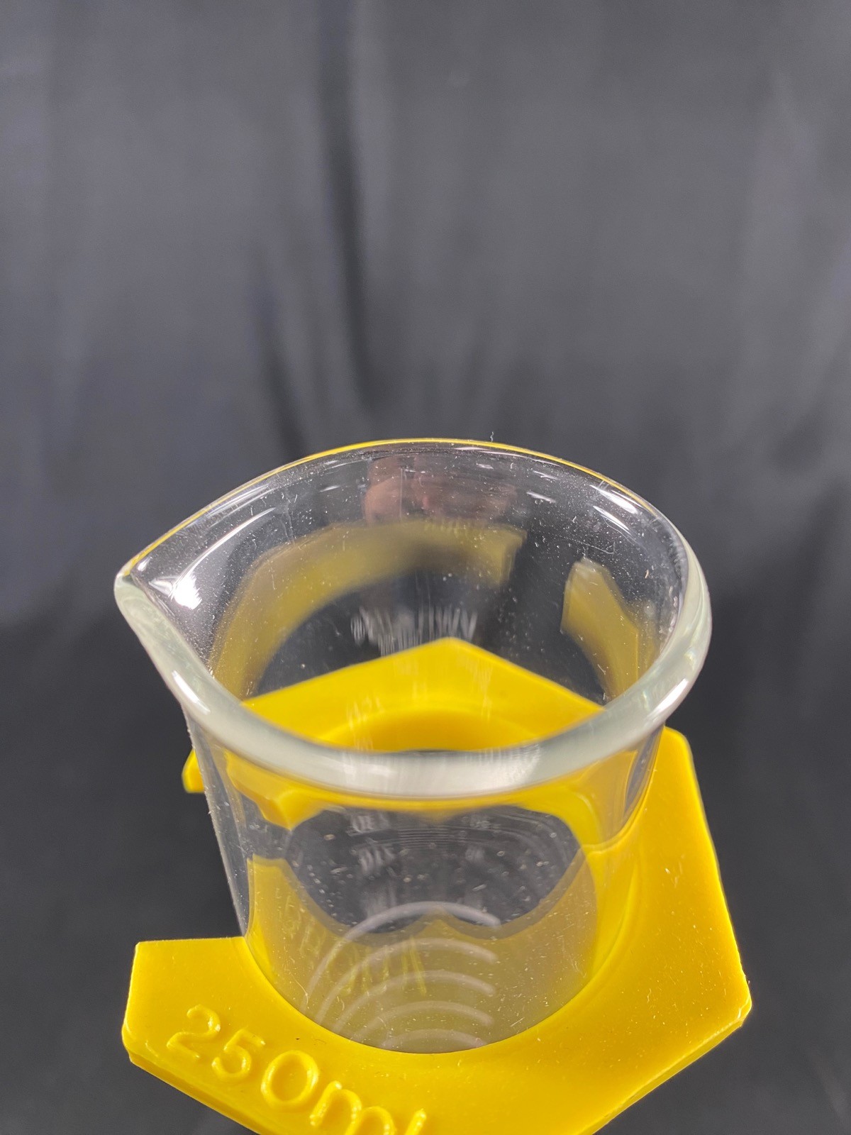 VWR Glass 250mL Double Metric Scale TD Class B Graduated Cylinder 10546-056