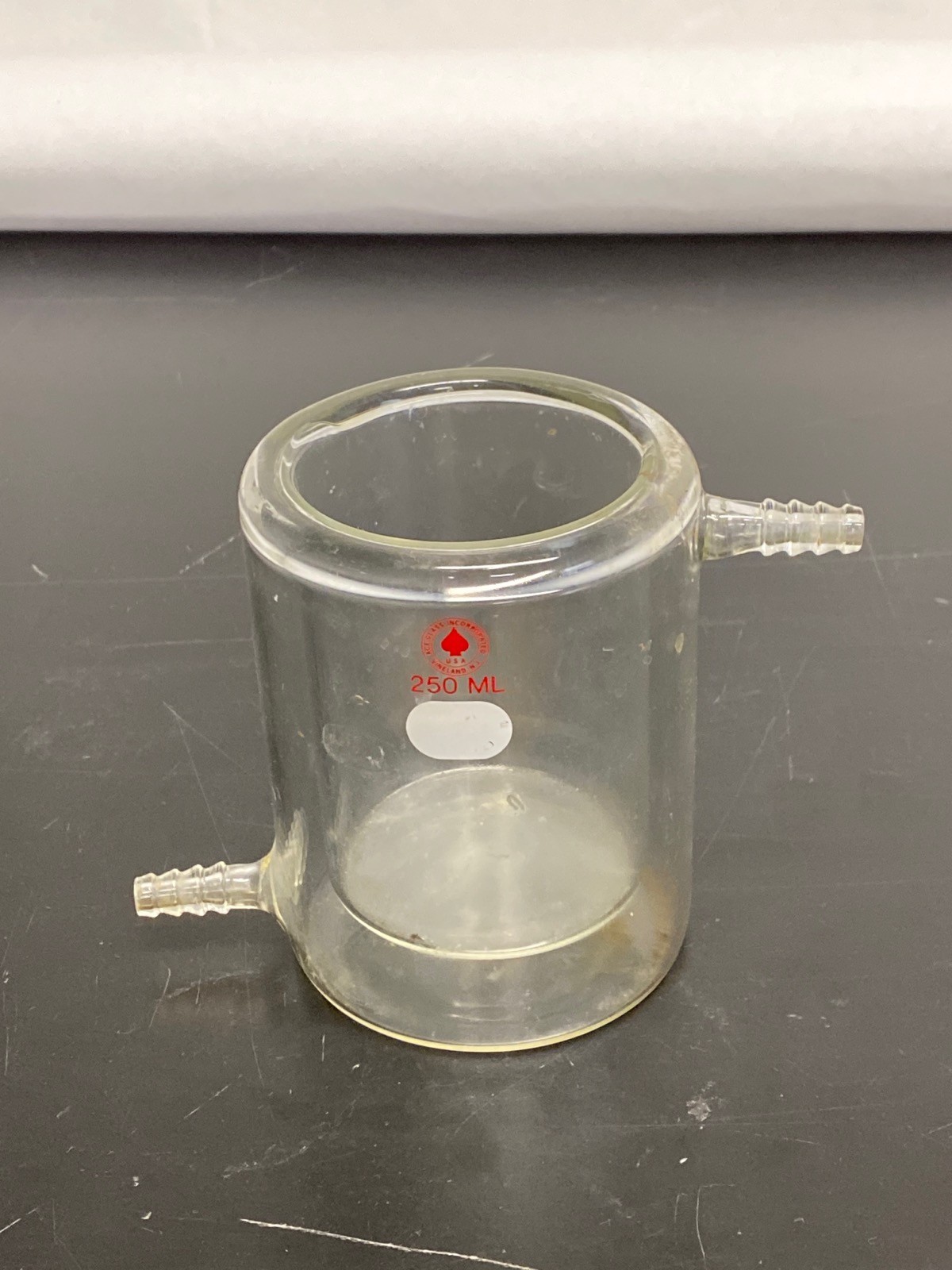 ACE Glass 250mL Jacketed Reaction Beaker w/ 11mm Hose Barbs 5340-05 B