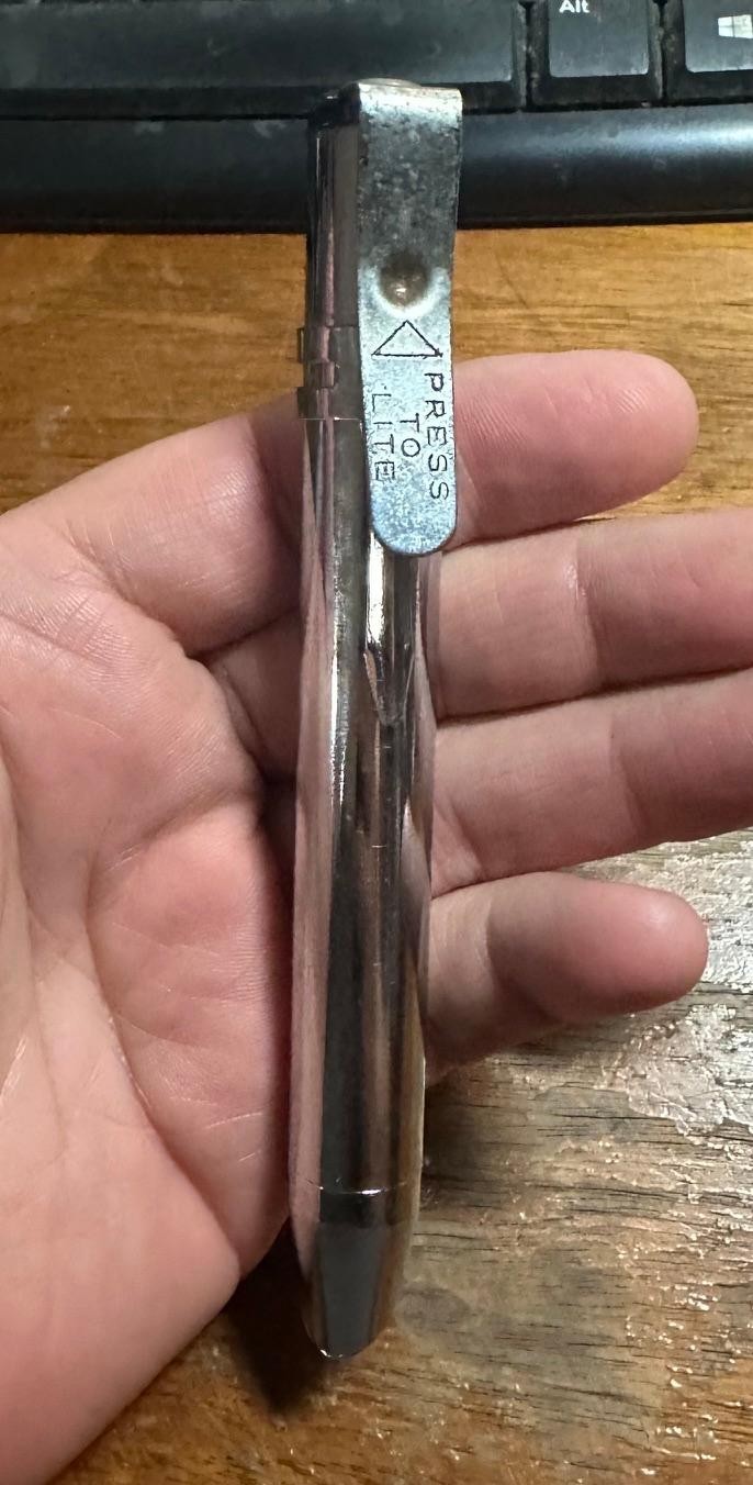 Vintage DR Doctors Pen Light Chrome Made In USA – WORKS GREAT!
