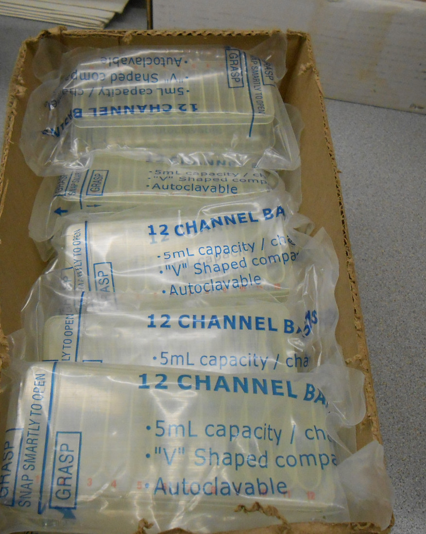 PARTIAL CASE OF 17 FISHERBRAND 12 CHANNEL STERILE PIPET BASINS 13681800-LSE