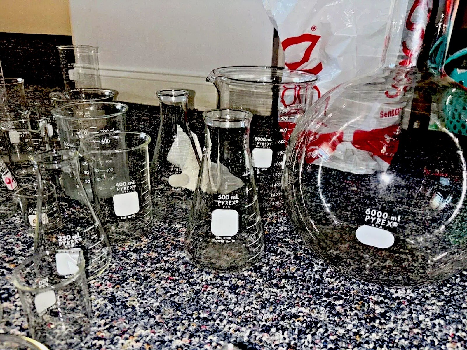 *Vintage* PYREX USA. Lab Borosilicate Glassware. (46pcs) Great Condition.