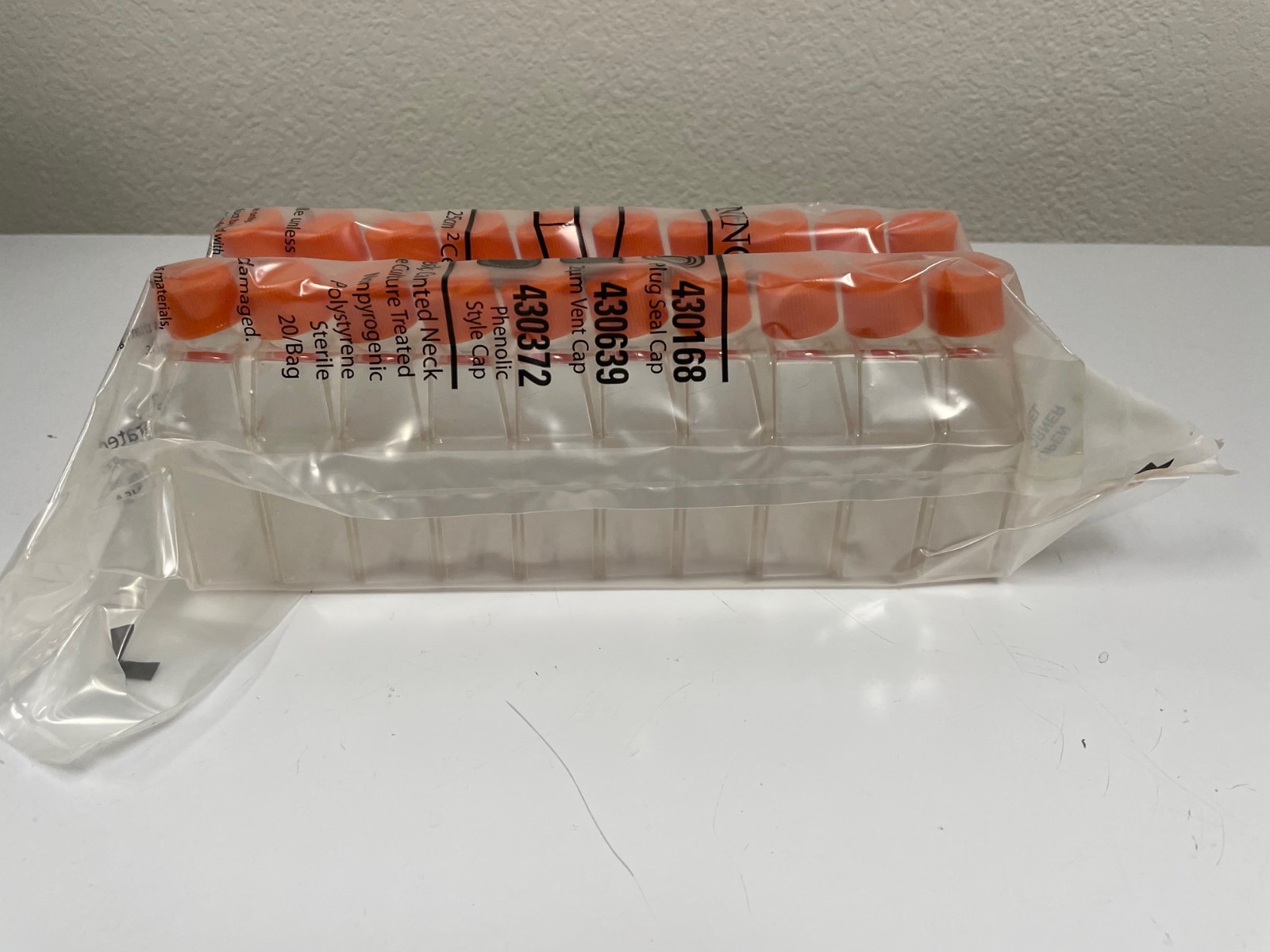 Corning 430639 25 cm² Flask Canted Neck Nonpyrogenic STERILE, 80 flasks total
