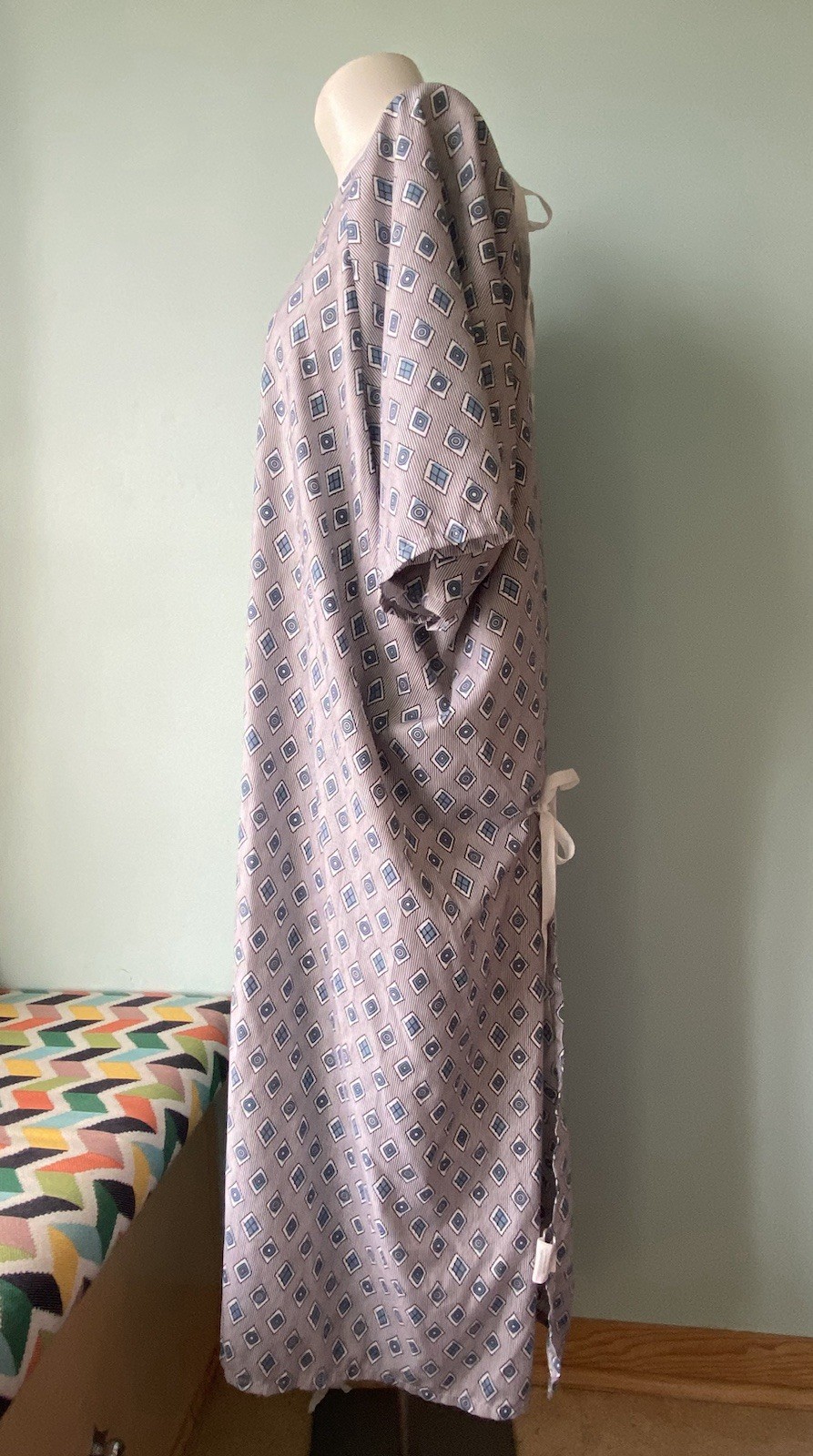 Hospital Gown Patient Exam One Size Fits Most Tie Back Front Costume Halloween