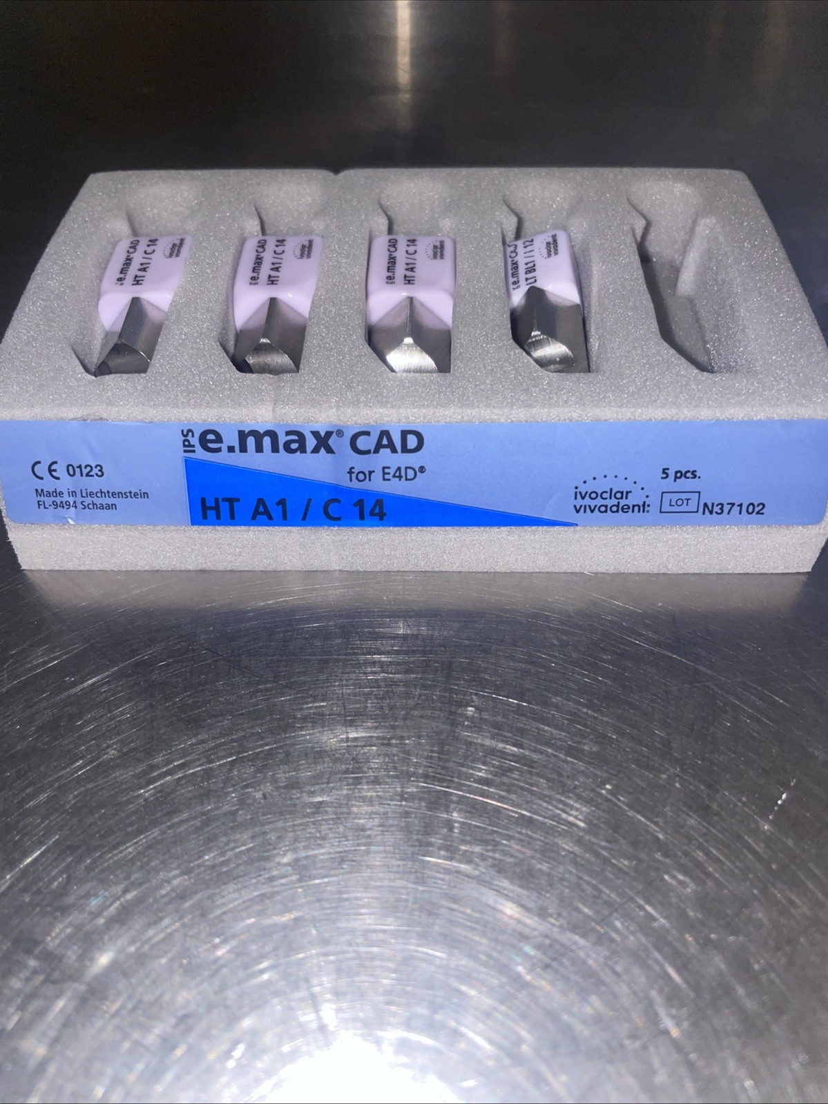 Ivoclar Vivadent IPS e.Max HT A1/ C14 N37102 4/pcs