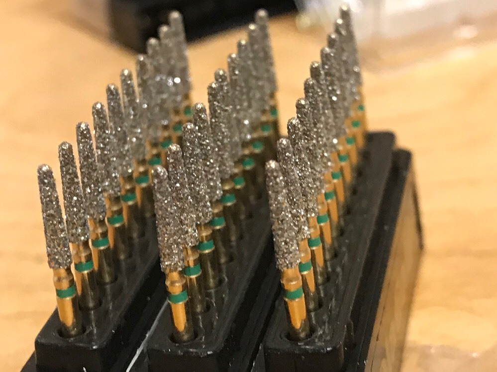 Diamond Burs 100X G/198L-856-019 1.9 mmDiameter 8.5mm Cutting Length. CourseGrit