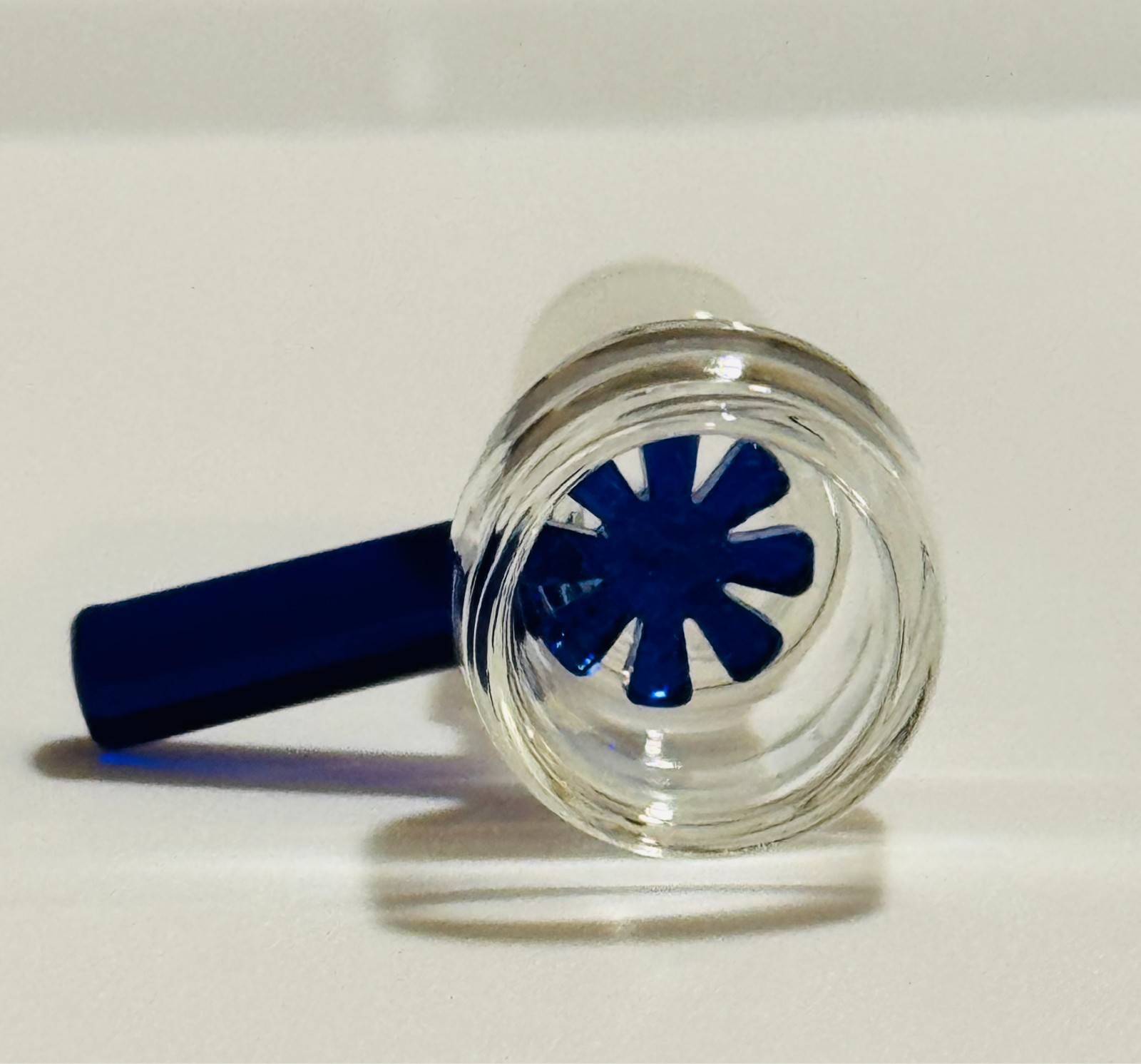 Glass Slide Bowl 14mm or 18mm – Blue or Green Snowflake Screen – 1 Unit