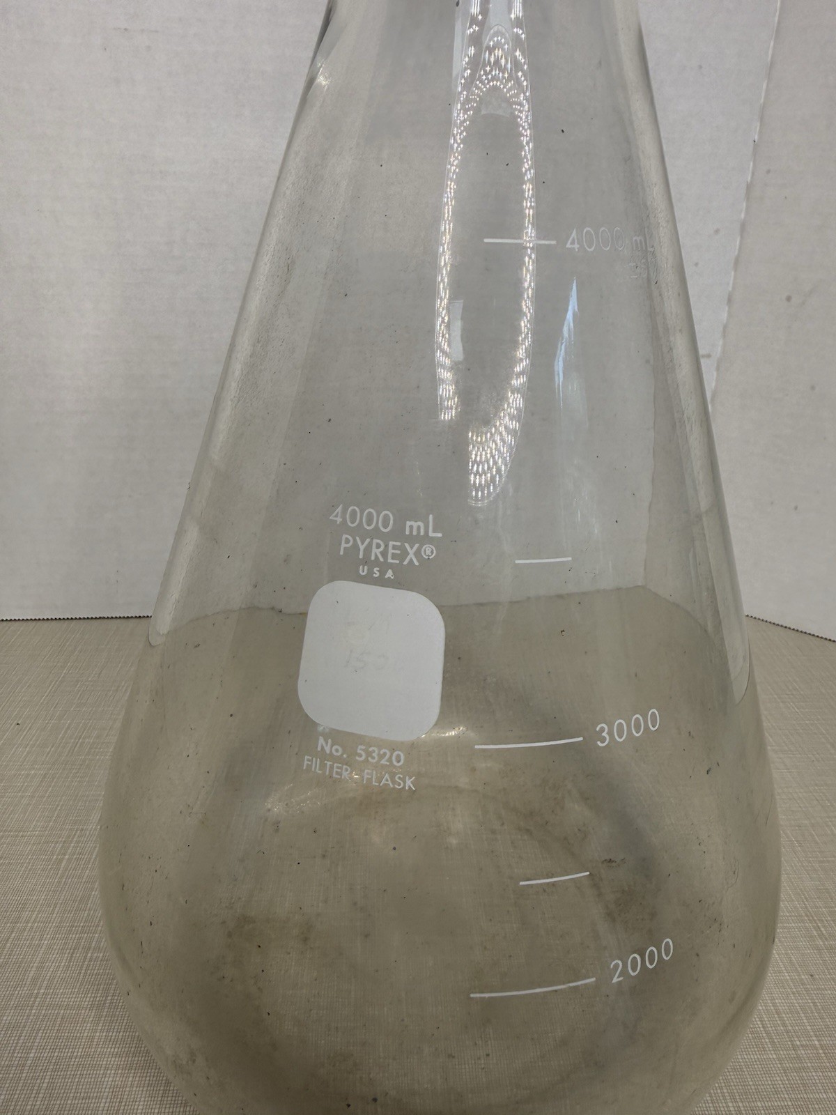 Pyrex 5320-4L Heavy Wall Filter Flask 4000mL Capacity Graduated Glass