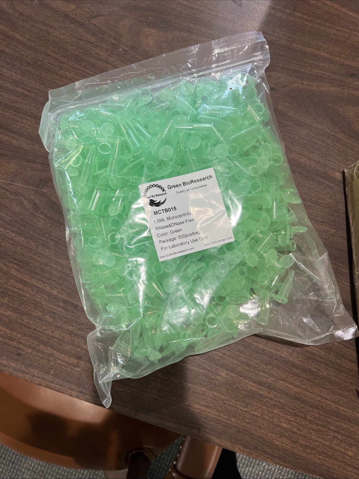 1.5 ml microcentrifuge tubes. Total 5000 Tubes. Green Color