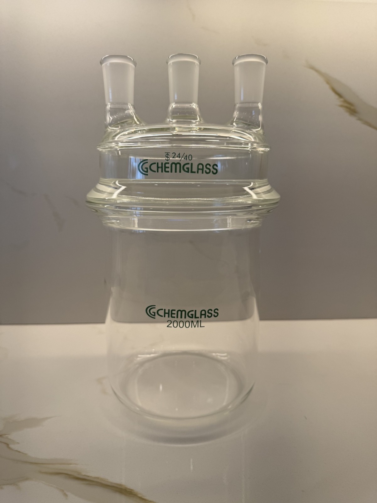 CHEMGLASS 2L UNJACKETED REACTION VESSEL AND 3-NECK LID – 2000ML