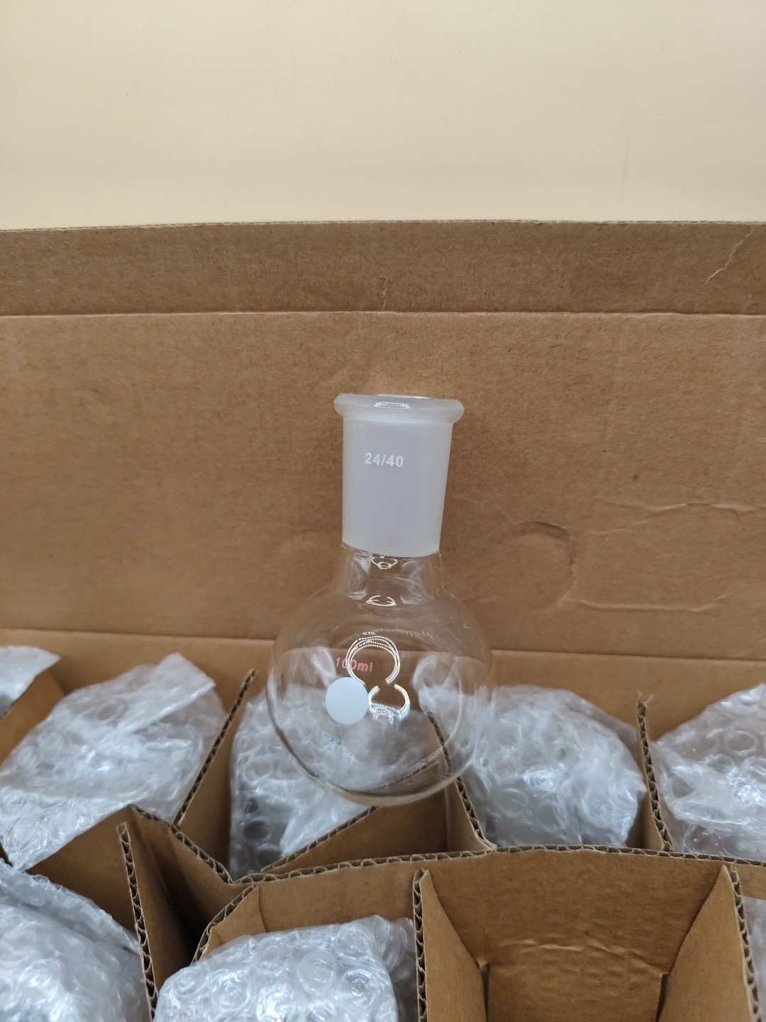 Case Of 10 Pieces 100ml 24/40 Round Bottom Flask