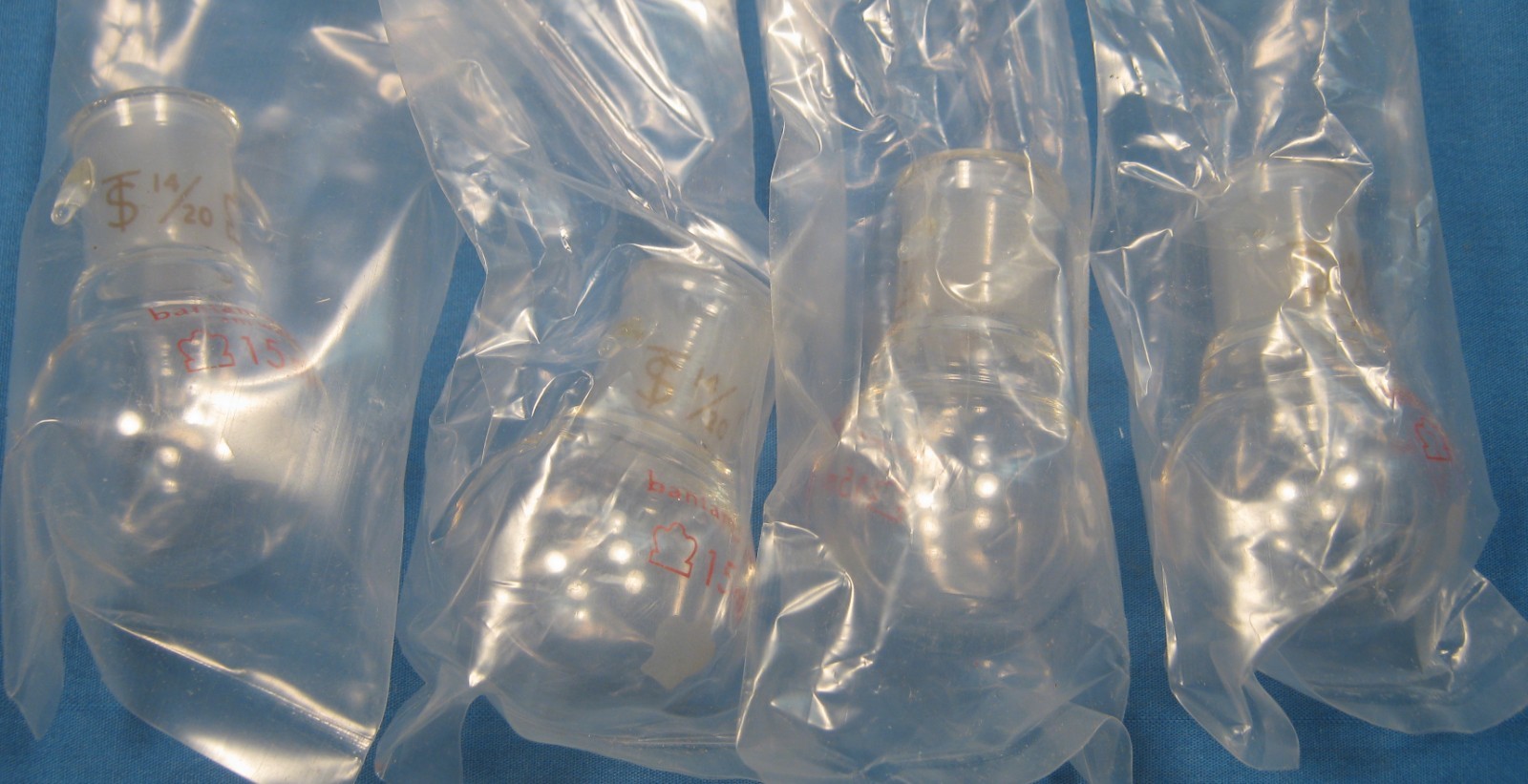 KONTES 15 ML ROUND BOTTOM FLASKS WITH HOOKS ALL 14/20 X4 NOS FREE SHIPPING 25