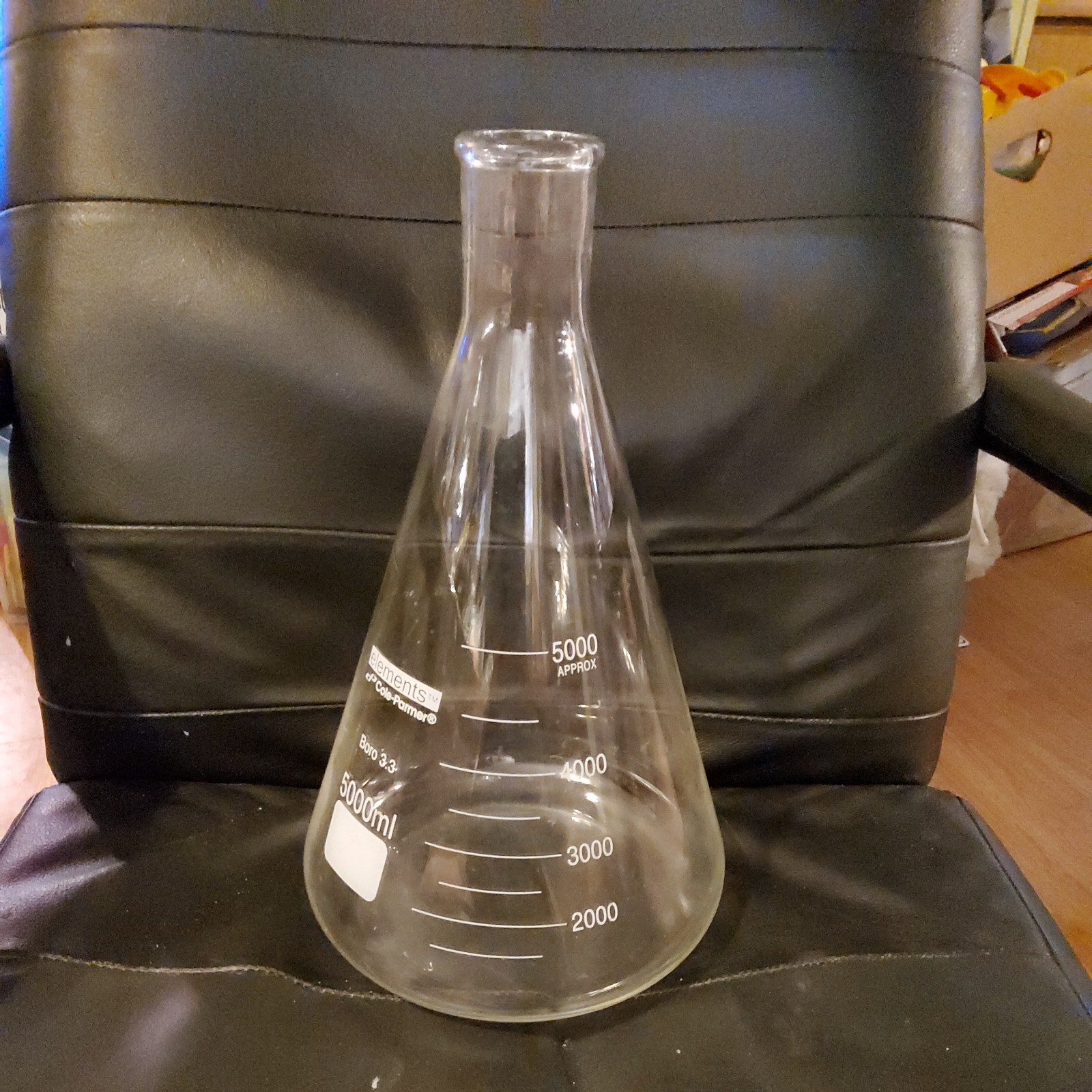 Elements Cole- Parmer 5,000 ml beaker flask BORO 3.3
