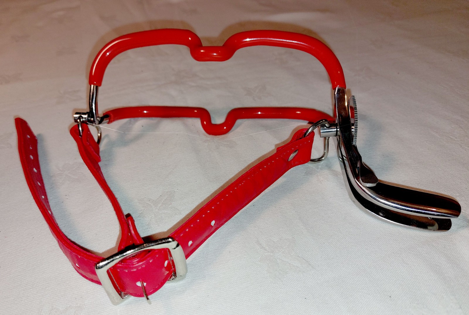PVC Coated Jennings Mouth Gag Dental Gag Red Soft Leather Strap UK Seller