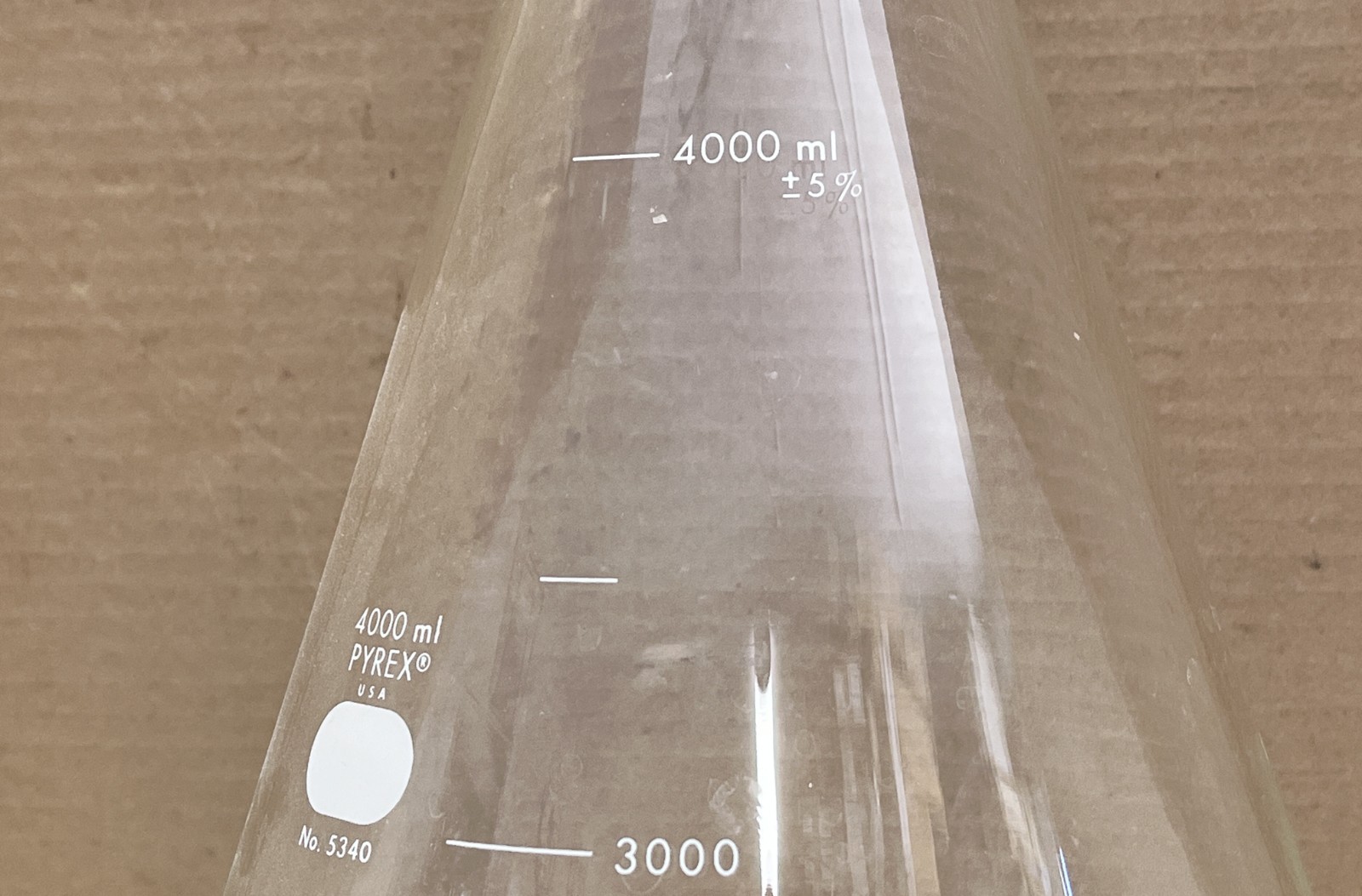 Pyrex 4000mL Heavy Wall Buchner Filtering Flask with Sidearm 5340