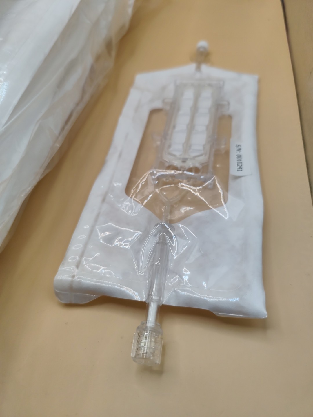 About 15 IV Infusion Filter With Sterilized Pouch