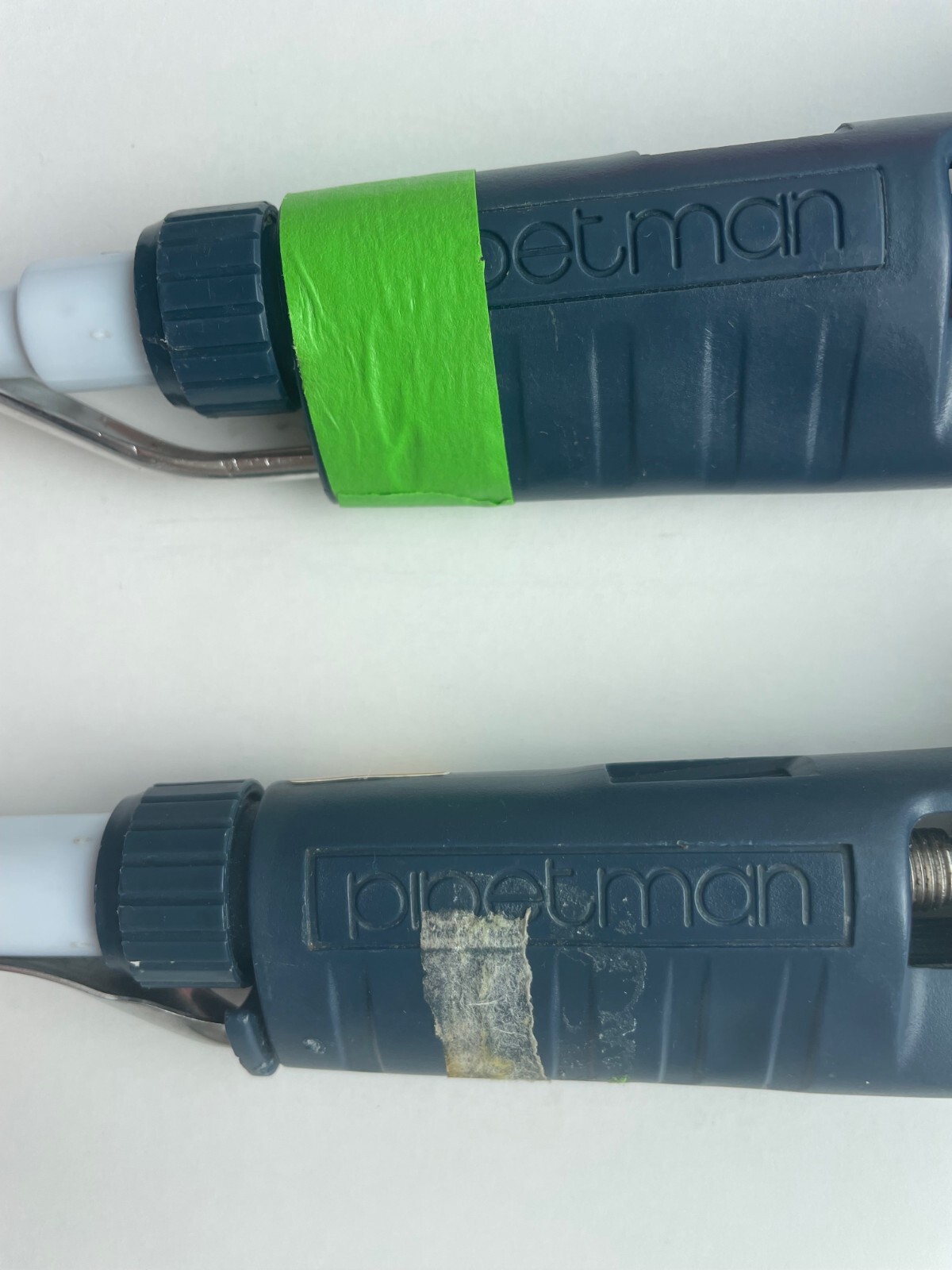 2 Gilson Pipetman P1000 & P20 Plunger Single Channel Pipette Medical France