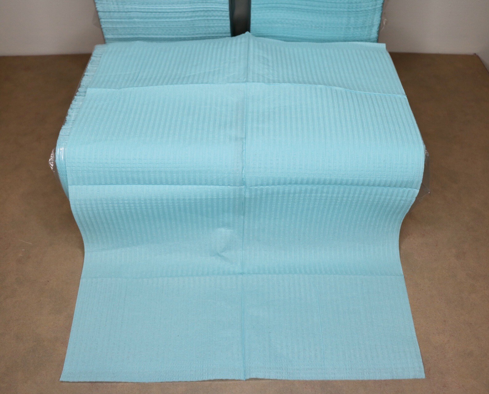 DISPOSABLE PATIENT BIBS 3plyFLUID RESISTANT DENTAL SURGICAL MEDICAL BLUE 125 PCS
