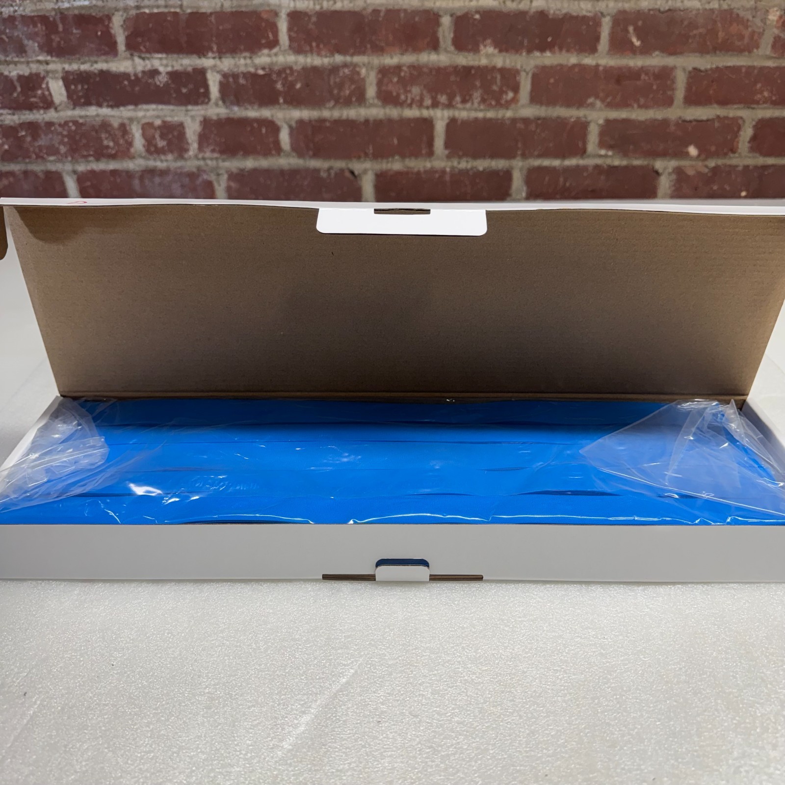 Caresfield 1″ x 18″ Non-Latex Disposable Blue Textured Tourniquet NEW