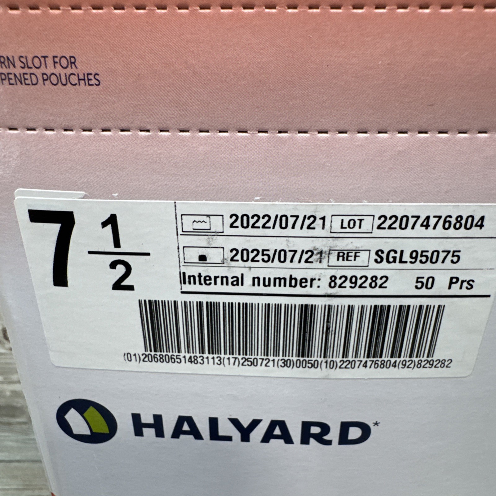 HALYARD Polyisoprene Surgical Gloves, Size: 7.5 *1 Box 50 Pair* *See Date*7-25